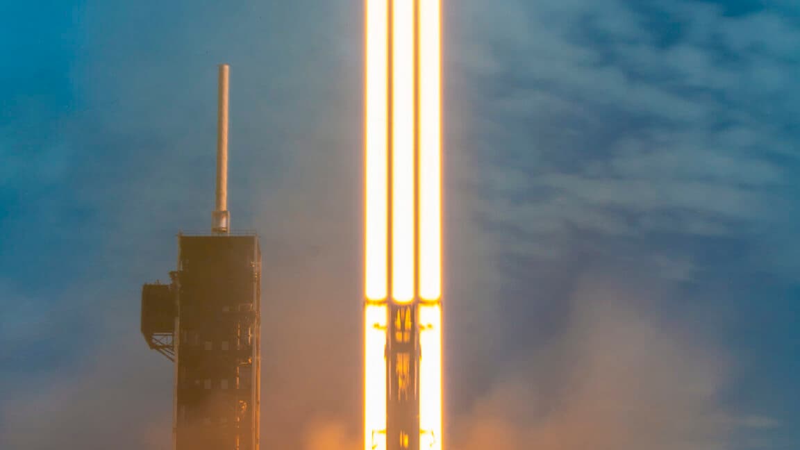 Falcon Heavy Returns, Soyuz-5 Debuts