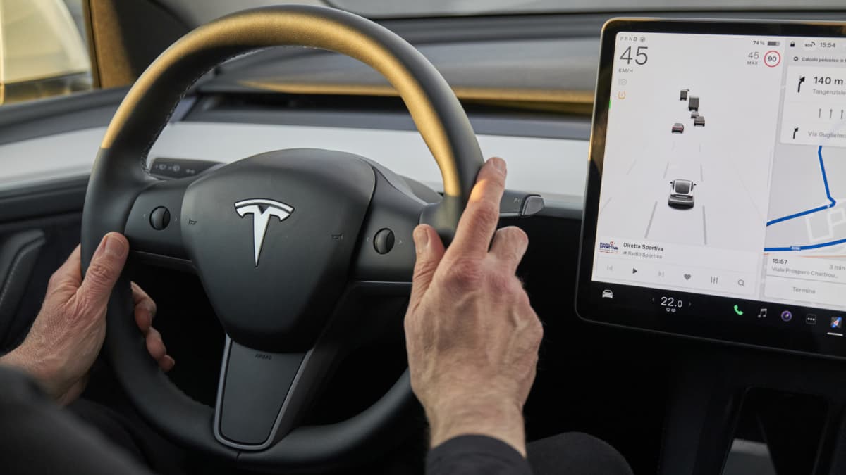 Tesla Recalls 219,000 Cars Over Camera Bug