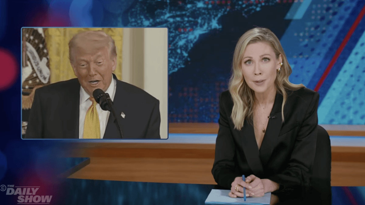Desi Lydic Roasts Trump's Mother's Day Tribute